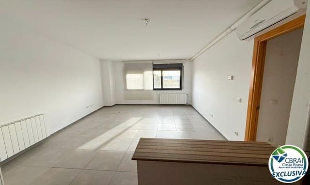 3 quarto Apartamento para venda em Vilatenim, Figueres com piscina - 275 000 € (Ref: 9535862)