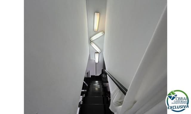 3 soverom Villa til salgs i Empuriabrava, Castelló d'Empúries med svømmebasseng - € 595 000 (Ref: 9536767)