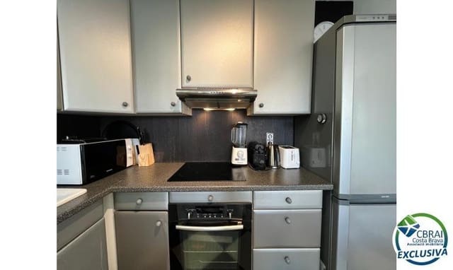 3 soverom Villa til salgs i Empuriabrava, Castelló d'Empúries med svømmebasseng - € 595 000 (Ref: 9536767)