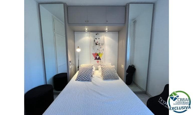 3 makuuhuone Huvila myytävänä paikassa Empuriabrava mukana uima-altaan - 595 000 € (Ref: 9536767)