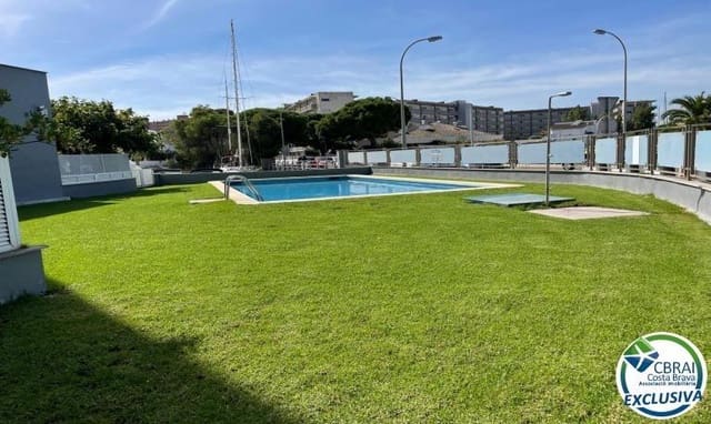 3 bedroom Apartment for sale in Santa Margarida, Roses with pool - € 225,000 (Ref: 9541032)