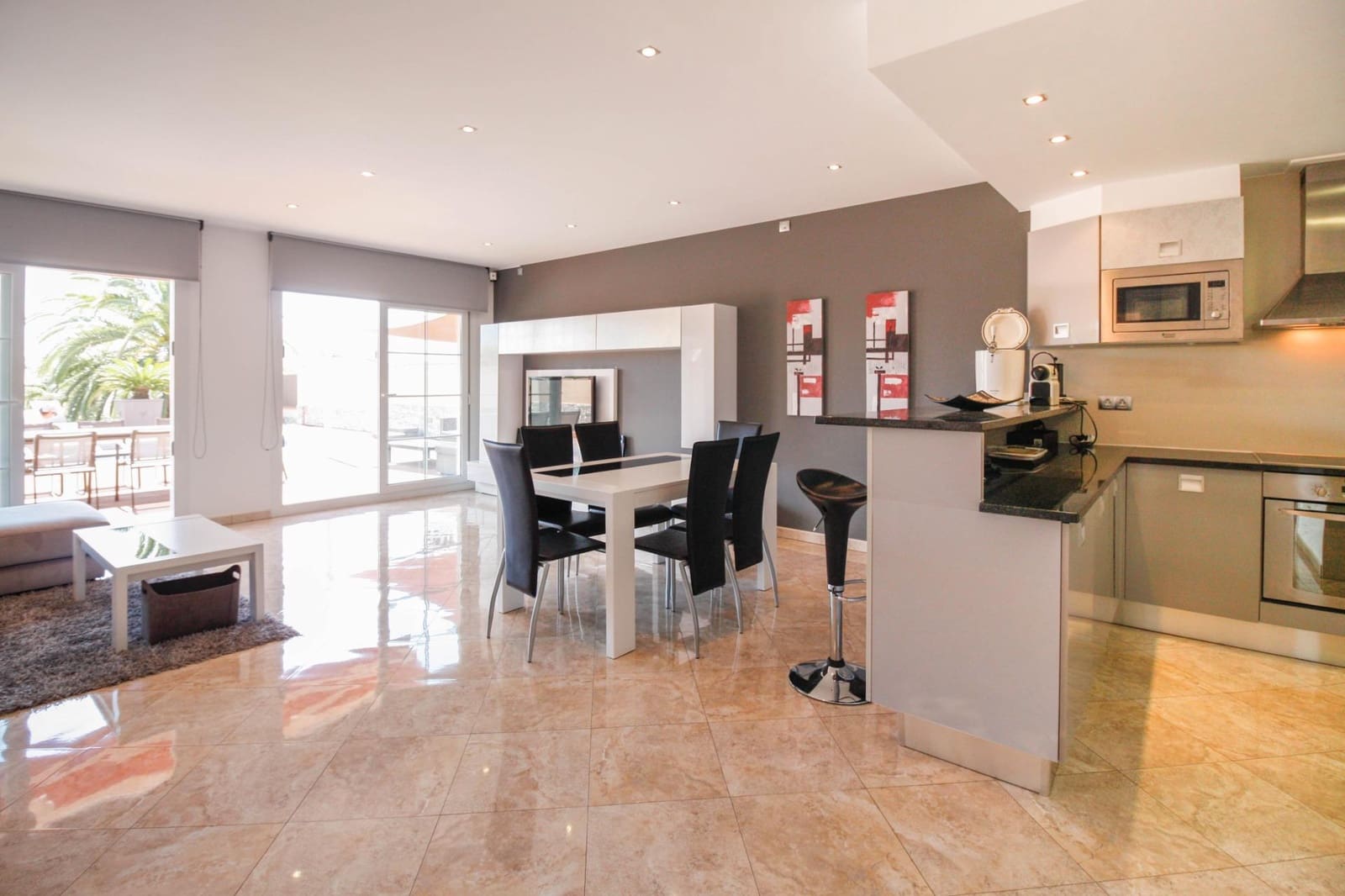 Chalet de 4 habitaciones en Empuriabrava en venta con piscina garaje - 1.295.000 € (Ref: 9551303)