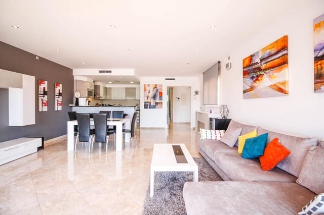 Chalet de 4 habitaciones en Empuriabrava, Castelló d'Empúries en venta con piscina garaje - 1.295.000 € (Ref: 9551303)