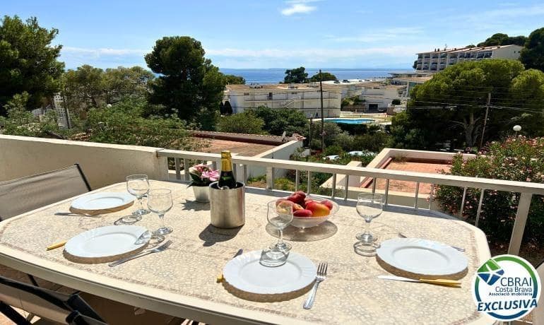2 bedroom Apartment for sale in Roses - € 270,000 (Ref: 9565095)