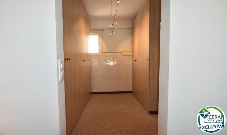 3 slaapkamer Villa te koop in Roses - € 395.000 (Ref: 9571082)