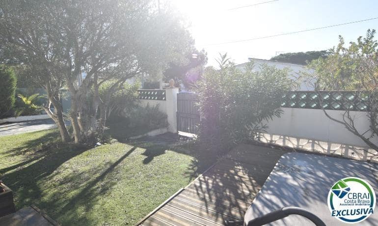 3 slaapkamer Villa te koop in Roses - € 395.000 (Ref: 9571082)