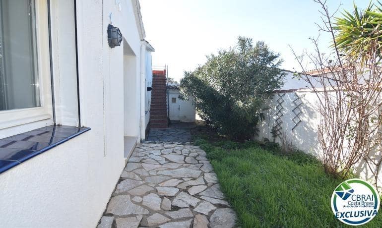 3 slaapkamer Villa te koop in Roses - € 395.000 (Ref: 9571082)