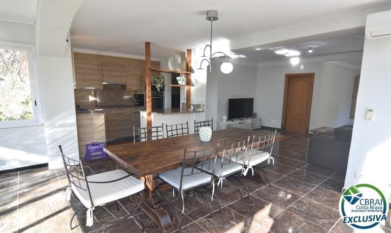 3 slaapkamer Villa te koop in Roses - € 395.000 (Ref: 9571082)