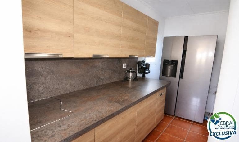 3 slaapkamer Villa te koop in Roses - € 395.000 (Ref: 9571082)