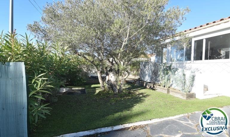 3 slaapkamer Villa te koop in Roses - € 395.000 (Ref: 9571082)