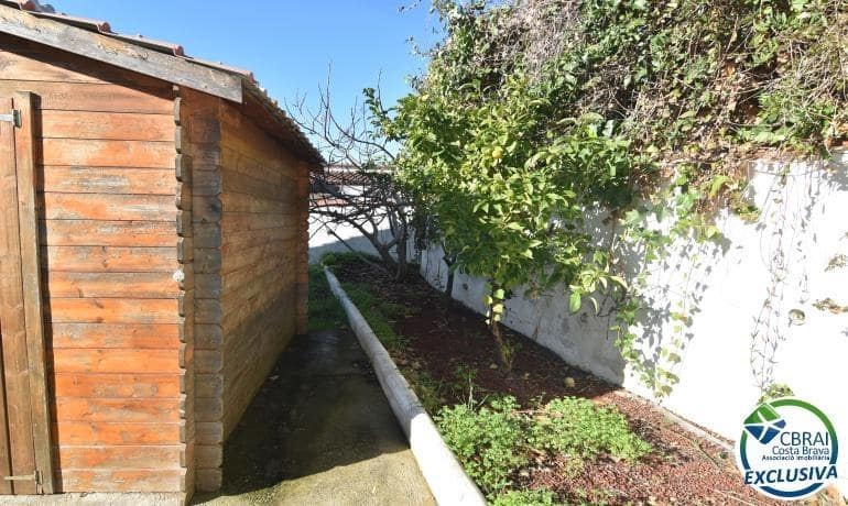 3 slaapkamer Villa te koop in Roses - € 395.000 (Ref: 9571082)