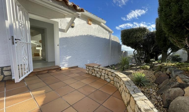 5 soveværelse Villa til salg i El Mas Fumats med swimmingpool - € 799.000 (Ref: 9571083)