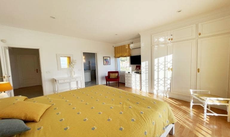 5 soveværelse Villa til salg i El Mas Fumats med swimmingpool - € 799.000 (Ref: 9571083)