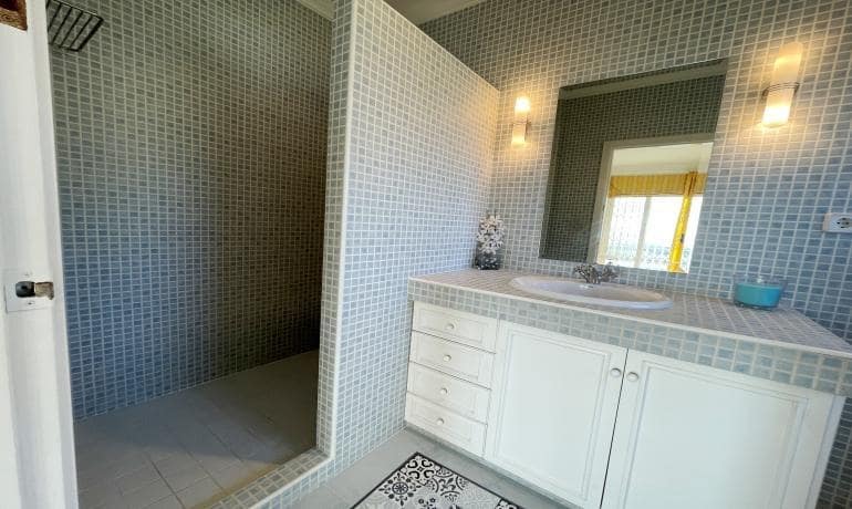 5 soveværelse Villa til salg i El Mas Fumats med swimmingpool - € 799.000 (Ref: 9571083)