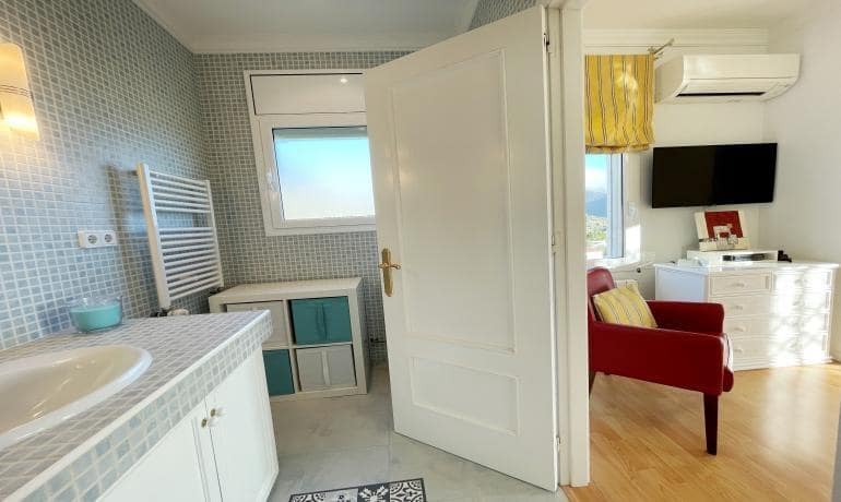 5 soveværelse Villa til salg i El Mas Fumats med swimmingpool - € 799.000 (Ref: 9571083)