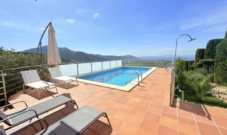 5 slaapkamer Villa te koop in El Mas Fumats met zwembad garage - € 765.000 (Ref: 9571083)
