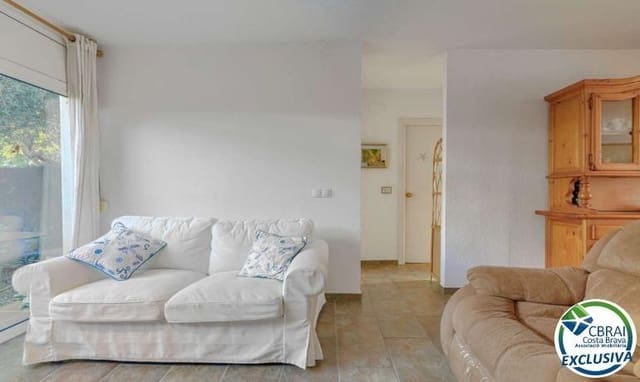 3 bedroom Apartment for sale in Santa Margarida, Roses with pool - € 320,000 (Ref: 9574564)