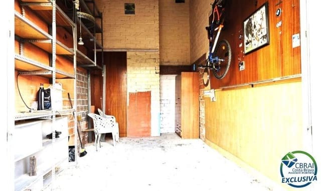 Garage for sale in Roses - € 36,000 (Ref: 9582887)