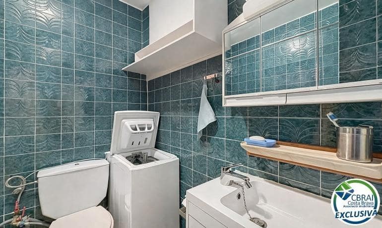 2 soveværelse Rækkehus til salg i Empuriabrava med swimmingpool - € 179.000 (Ref: 9596042)