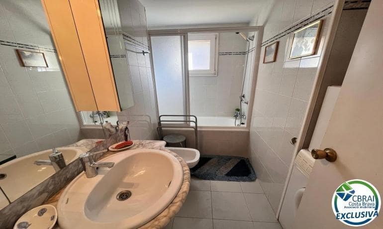 2 soveværelse Lejlighed til salg i Roses - € 285.000 (Ref: 9615361)