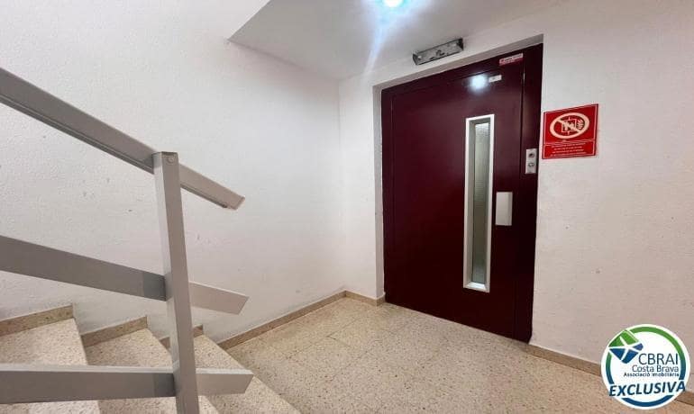 2 soveværelse Lejlighed til salg i Roses - € 285.000 (Ref: 9615361)