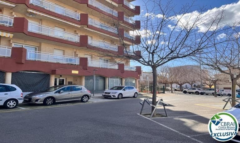 2 soveværelse Lejlighed til salg i Roses - € 285.000 (Ref: 9615361)