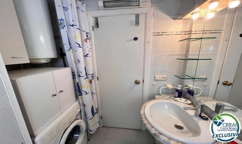 2 slaapkamer Appartement te koop in Roses - € 285.000 (Ref: 9615361)