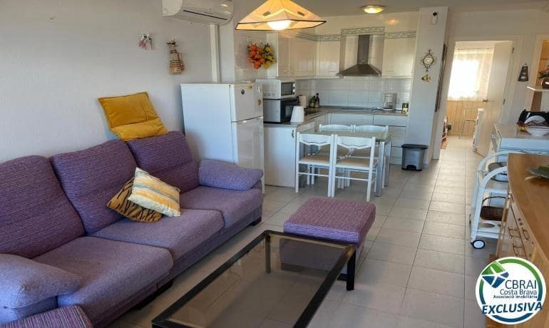 2 slaapkamer Appartement te koop in Roses - € 285.000 (Ref: 9615361)