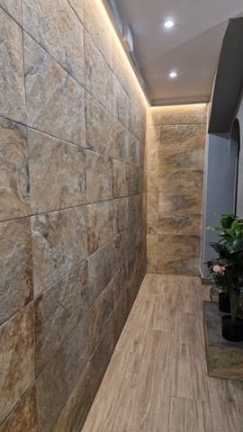 Bedrijf te koop in Roses - € 198.000 (Ref: 9615362)