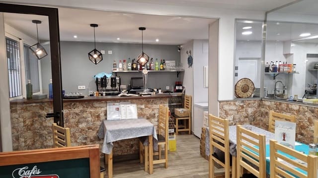 Bedrijf te koop in Roses - € 198.000 (Ref: 9615362)