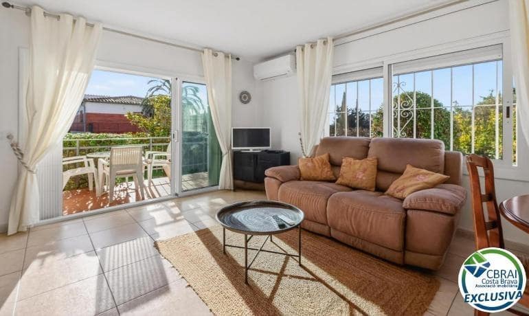 2 soveværelse Lejlighed til salg i Roses - € 175.000 (Ref: 9615363)