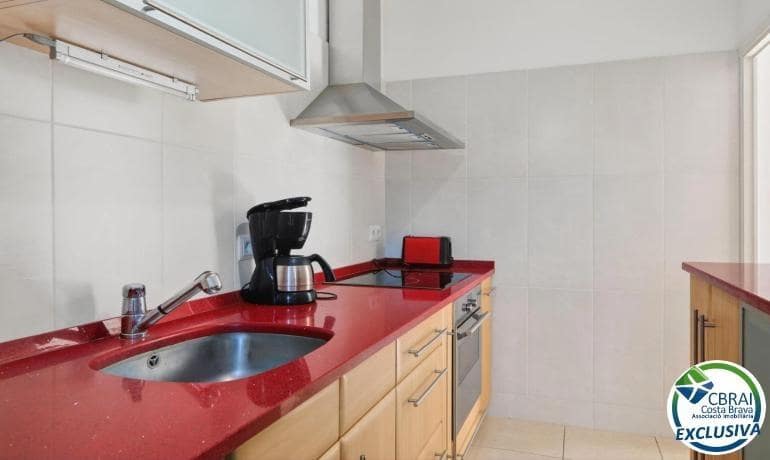 2 slaapkamer Appartement te koop in Roses - € 175.000 (Ref: 9615363)