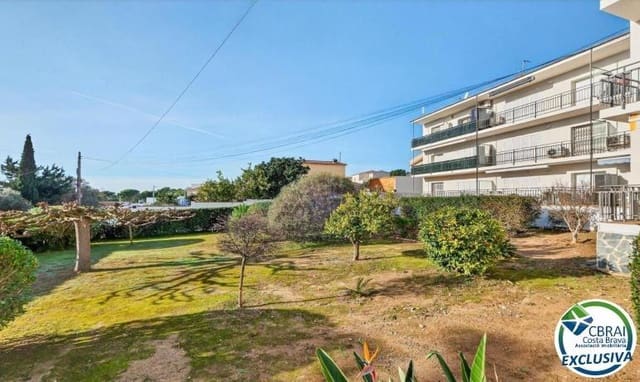 2 slaapkamer Appartement te koop in Roses - € 175.000 (Ref: 9615363)