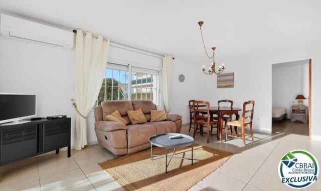 2 slaapkamer Appartement te koop in Roses - € 175.000 (Ref: 9615363)