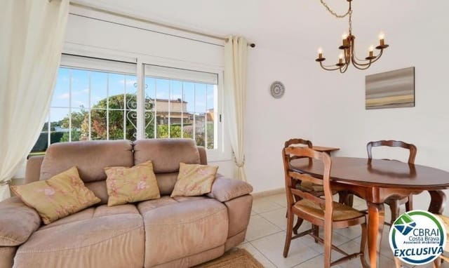 2 slaapkamer Appartement te koop in Roses - € 175.000 (Ref: 9615363)