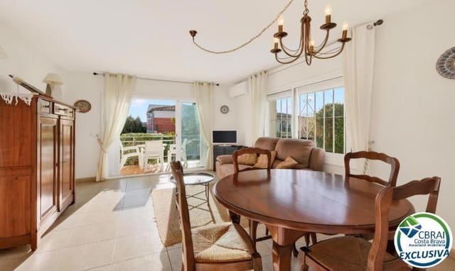 2 slaapkamer Appartement te koop in Roses - € 175.000 (Ref: 9615363)