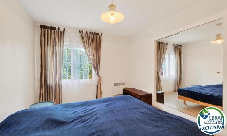 2 slaapkamer Appartement te koop in Roses - € 175.000 (Ref: 9615363)