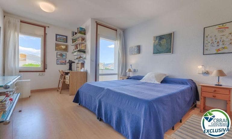 Pareado de 4 habitaciones en Santa Margarida en venta con piscina garaje - 645.000 € (Ref: 9615364)