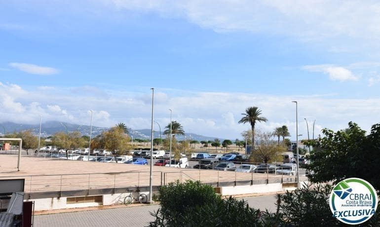 2 quarto Apartamento para venda em Empuriabrava - 215 000 € (Ref: 9619154)