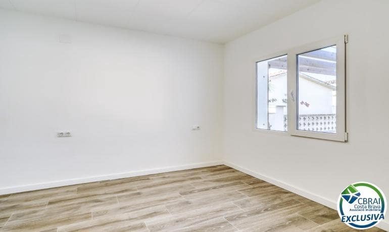 2 quarto Moradia para venda em Empuriabrava - 339 000 € (Ref: 9619155)