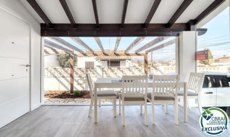 2 camera da letto Villa in vendita in Empuriabrava - 339.000 € (Rif: 9619155)