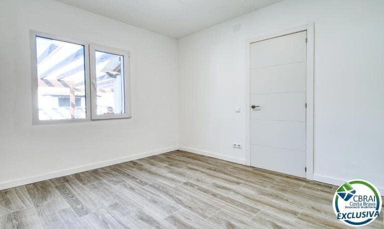 2 camera da letto Villa in vendita in Empuriabrava - 339.000 € (Rif: 9619155)