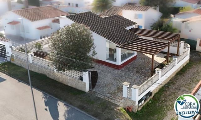 2 makuuhuone Huvila myytävänä paikassa Empuriabrava, Castelló d'Empúries - 339 000 € (Ref: 9619155)