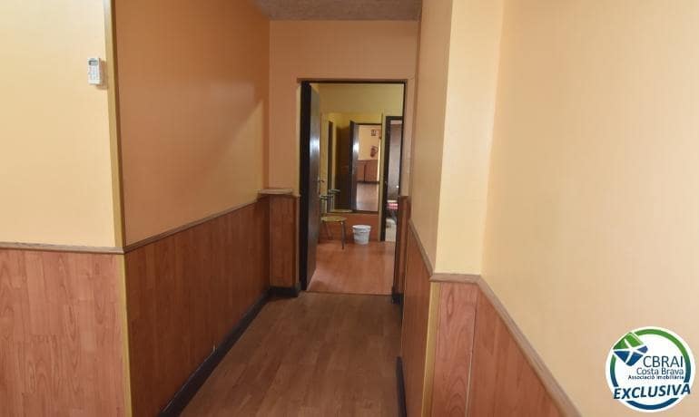 Biznes na sprzedaż w Roses - 132 000 € (Ref: 9634156)