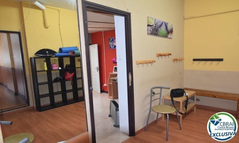 Biznes na sprzedaż w Roses - 132 000 € (Ref: 9634156)