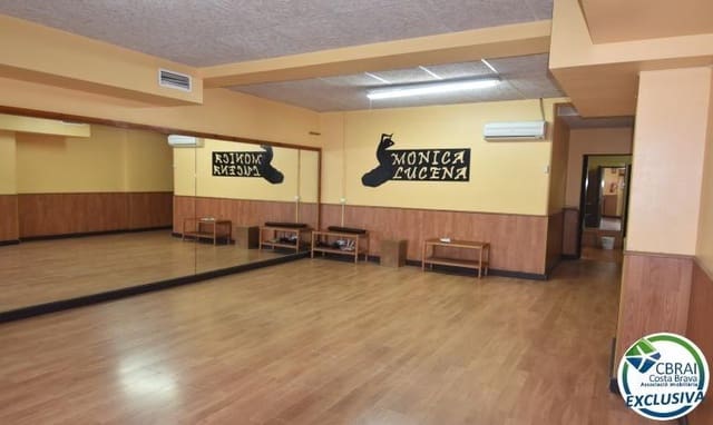 Biznes na sprzedaż w Roses - 132 000 € (Ref: 9634156)