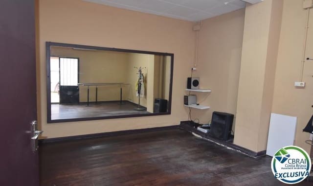 Biznes na sprzedaż w Roses - 132 000 € (Ref: 9634156)