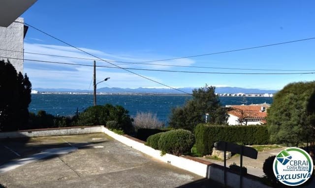 1 bedroom Apartment for sale in Roses - € 179,000 (Ref: 9637496)