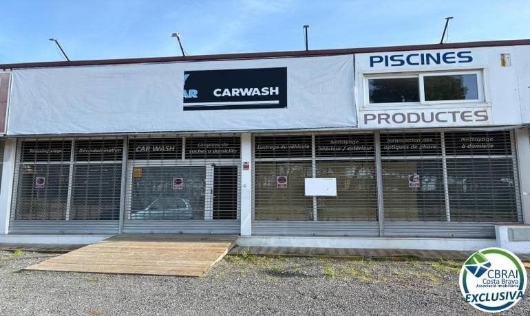 1 bedroom Commercial for sale in Roses - € 160,000 (Ref: 9644940)