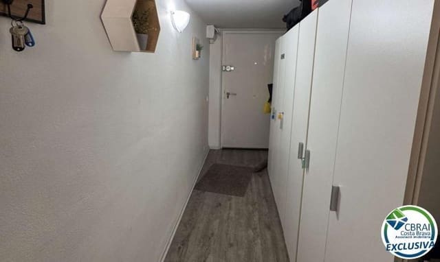 2 bedroom Apartment for sale in Santa Margarida, Roses - € 155,000 (Ref: 9644941)